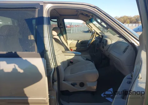 2002 Ford F-150 Lariat/Xlt из США, поврежденный, VIN 1FTRW07642KE42089